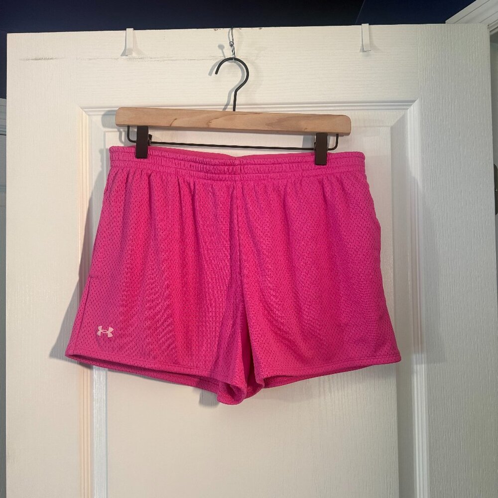 EUC - Women's Under Armour Pink Shorts - Size Medium